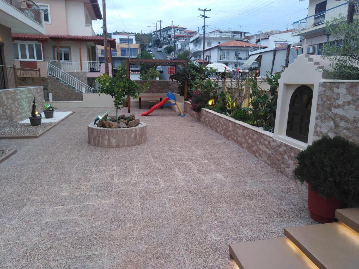 Villa Theasis1 Néos Marmarás Exterior foto